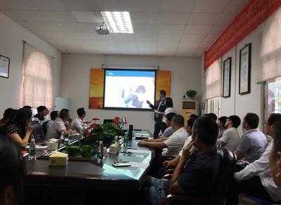 興達動物藥業與荷蘭匹克靈公司攜手，共推消毒劑產品技術革新